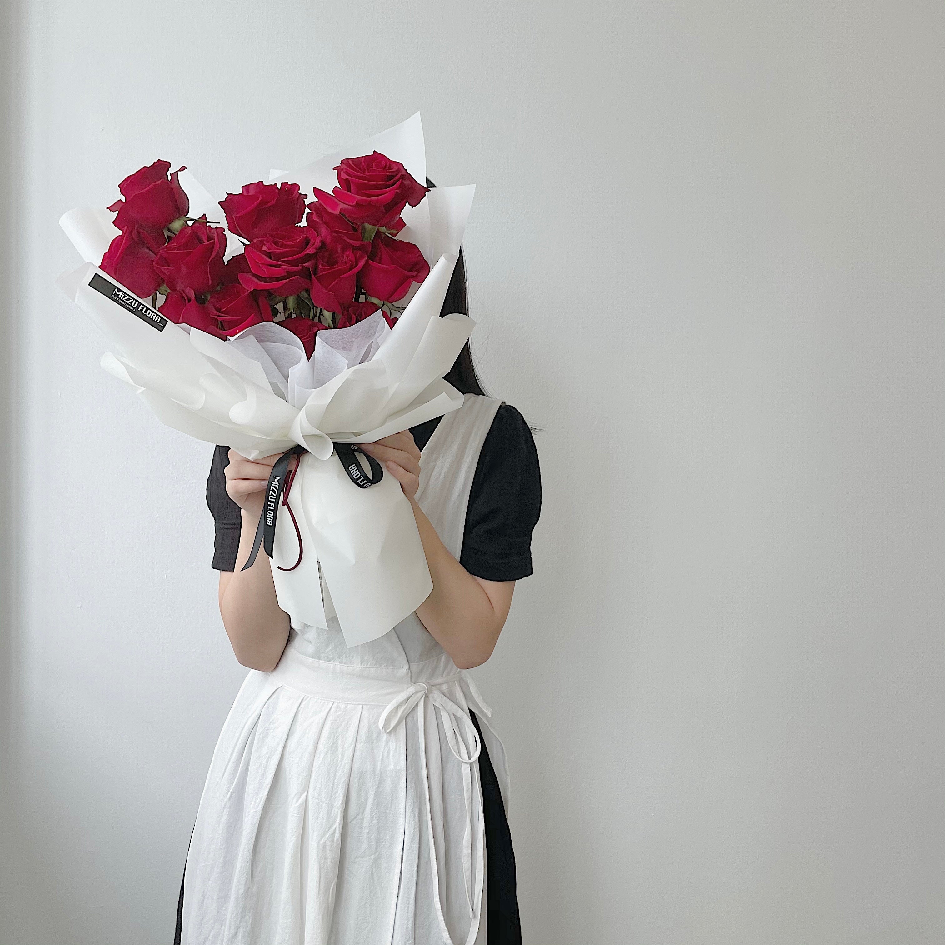 Fresh Roses Only Flower Bouquet – Mizzu Flora SG