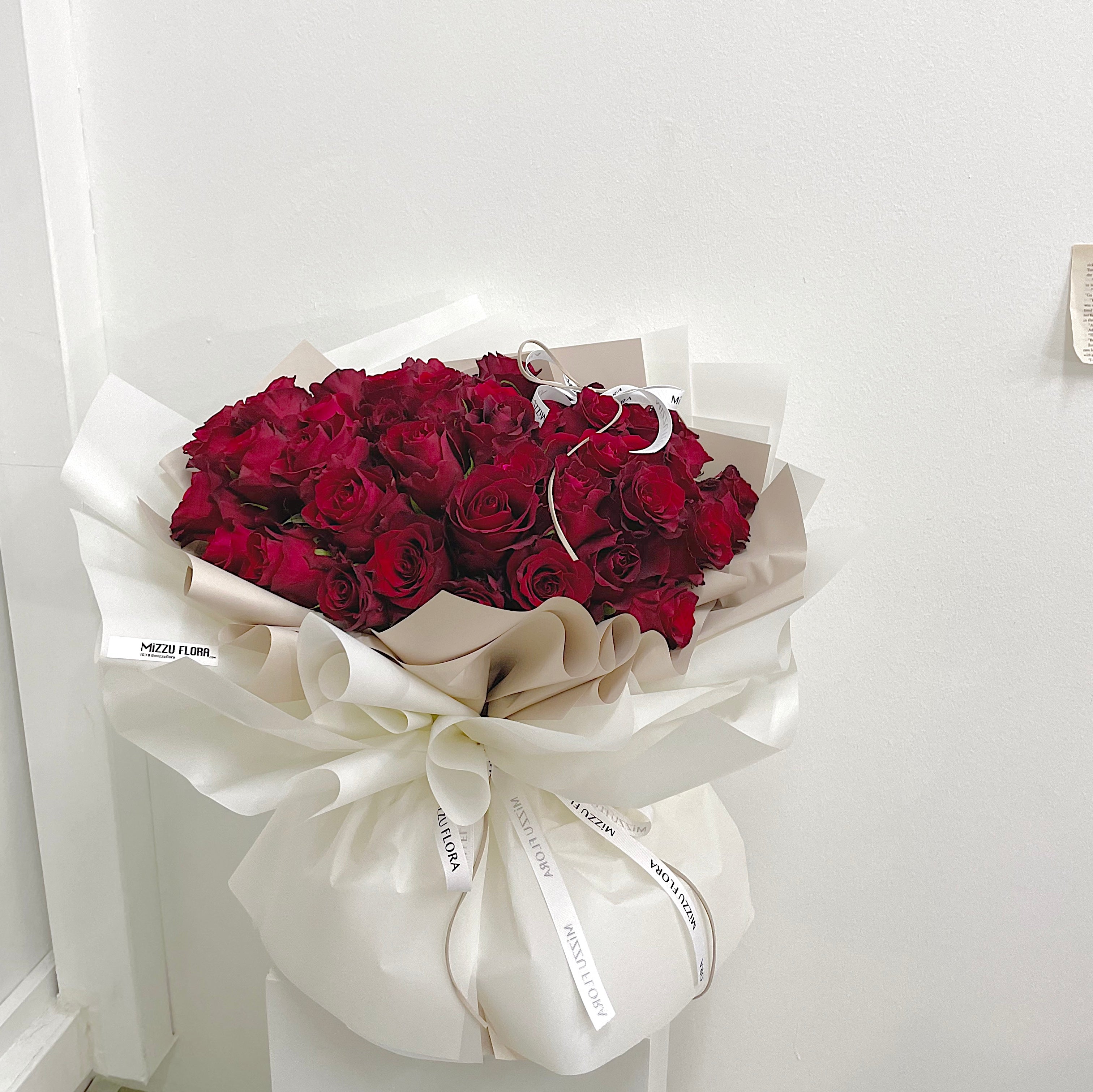 52 Roses 52 Roses (Kenya Rose) – Mizzu Flora SG